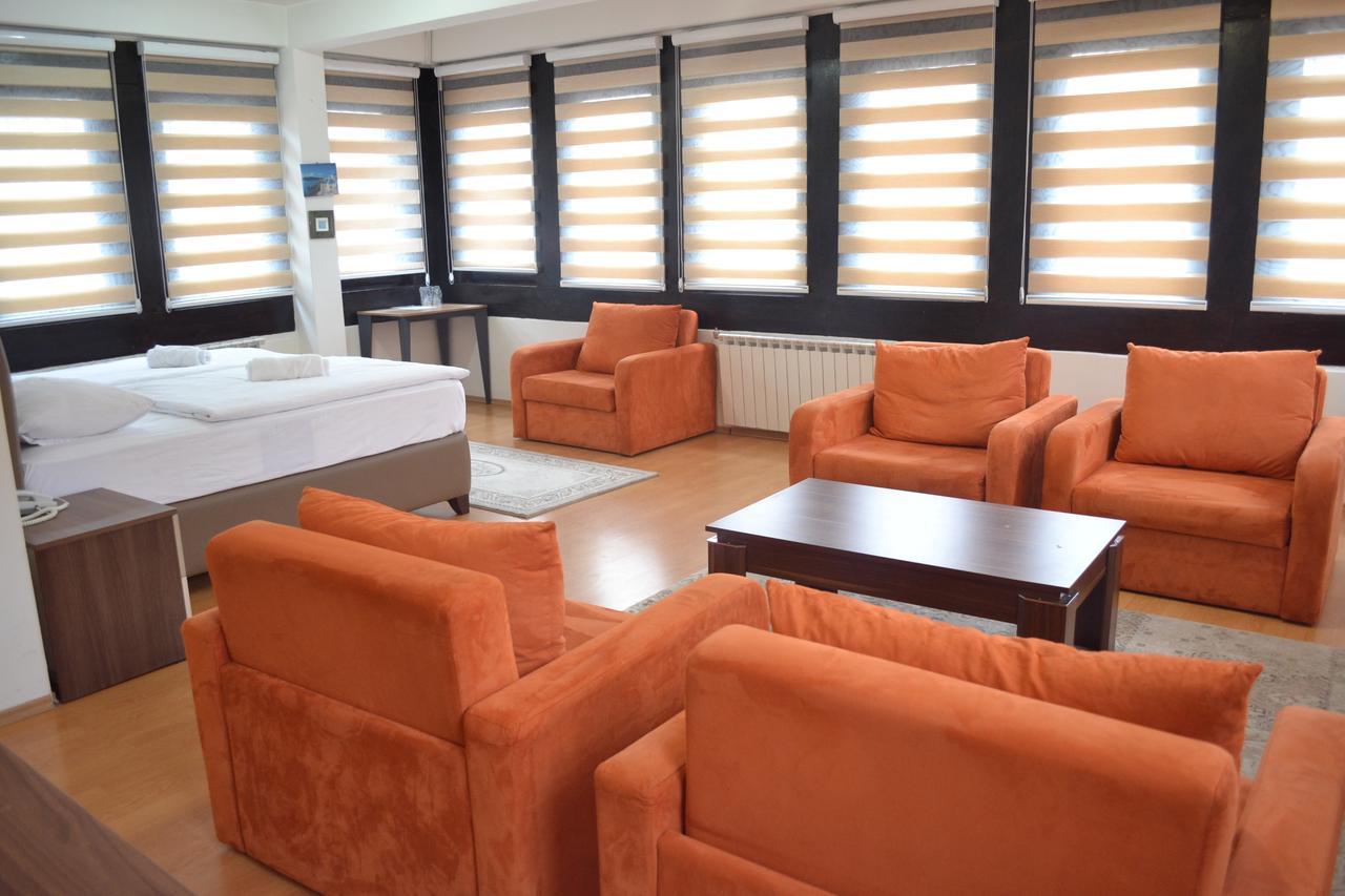 סראייבו Hotel Corner מראה חיצוני תמונה