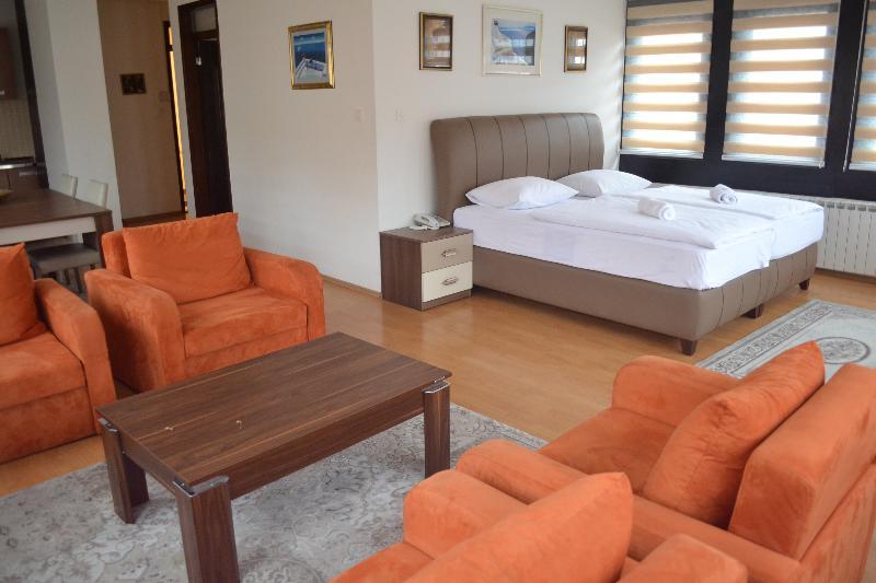סראייבו Hotel Corner מראה חיצוני תמונה